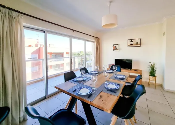 Flh Da Rocha Spacious Flat